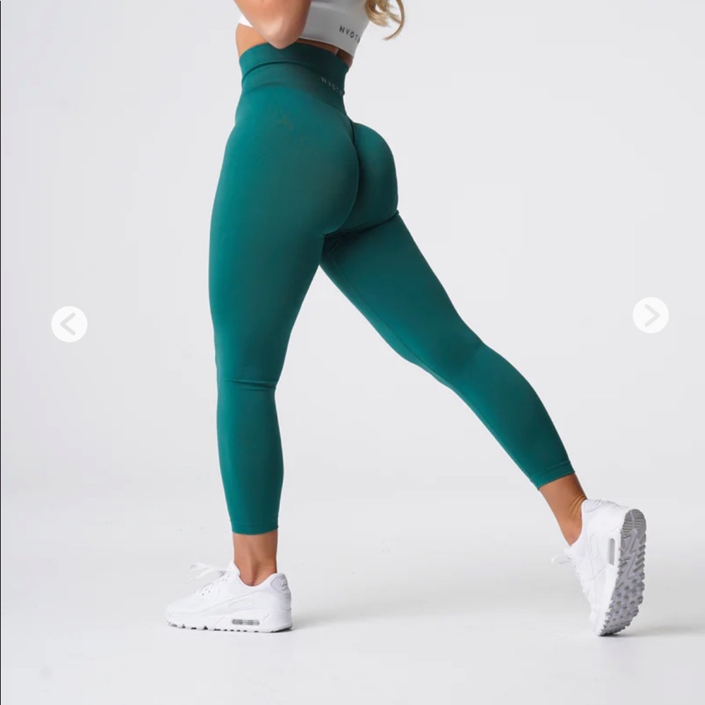 Emerald Solid Seamless Leggings-NVGTN